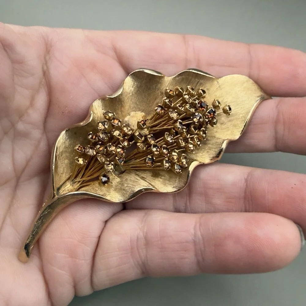 Vintage Gold Tone Leaf Rhinestone Berry Spray Pin Textured Leaf